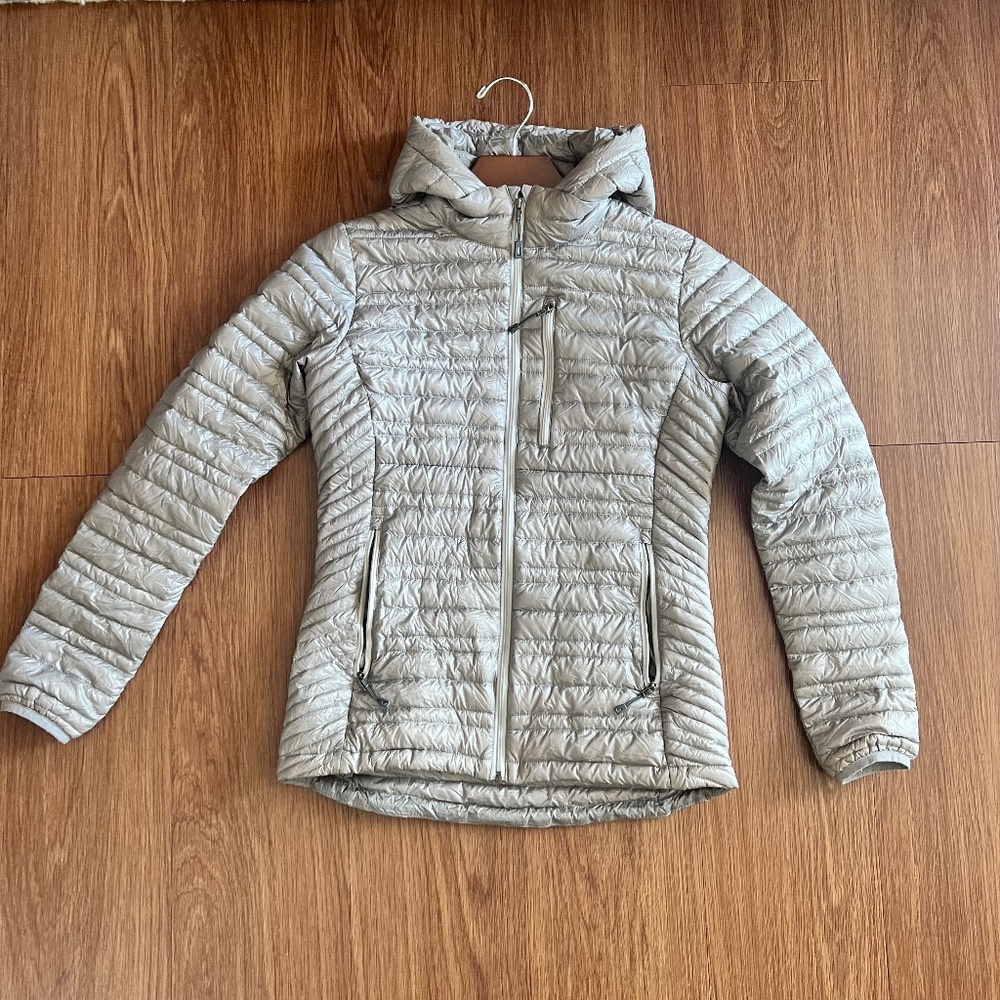 Patagonia - Women's Ultralight Down Jacket - XS